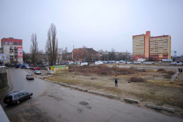 На пешеходном переходе недалеко от эстакадного моста в Калининграде сбили мужчину
