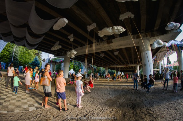 Под эстакадным мостом в Калининграде планируют разместить палатки стритфуда и аттракционы