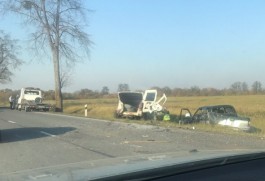 Под Багратионовском две машины вылетели в кювет после ДТП (фото)