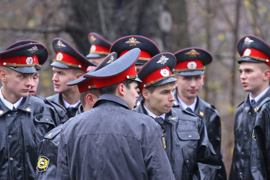 Российским полицейским запретили критиковать власть и чиновников