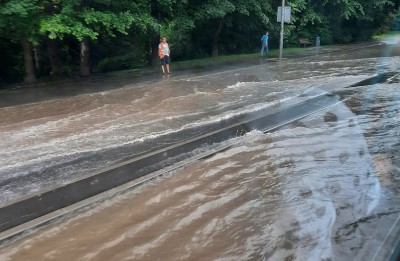 В Калининграде затопило часть улицы Гагарина