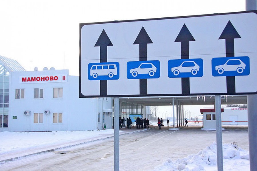 Польская таможня: В следующих по полосе для МПП автомобилях не должно быть ни одного путешественника с визой