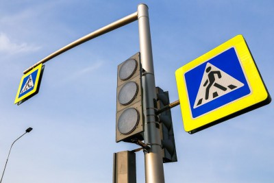 На замену светофоров, разметки и дорожных знаков в Калининграде готовы потратить 120,5 млн рублей