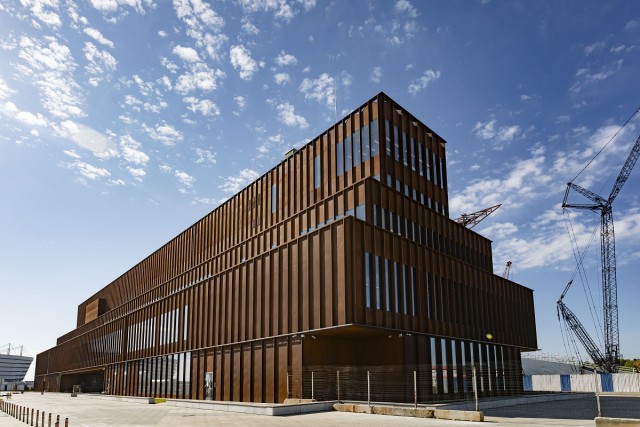 Филиал РГИСИ начал работать в новом здании на острове Октябрьском в Калининграде