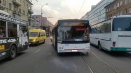 В ДТП с участием автобуса в Калининграде пострадали два пассажира