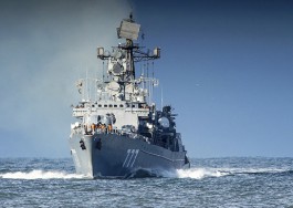 Сторожевой корабль «Ярослав Мудрый» тренировался на Балтике отражать атаку воздушного противника
