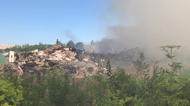 Росприроднадзор проводит проверку после пожара на полигоне ТКО в Калининградской области