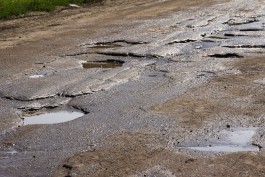 Администрация Калининграда получила представление прокуратуры за плохое содержание дорог
