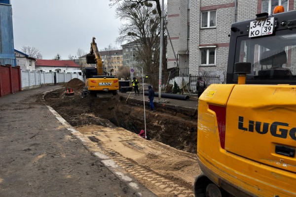 «Пришлось перекрывать»: в Калининграде возобновили капитальный ремонт улицы Галицкого (фото)
