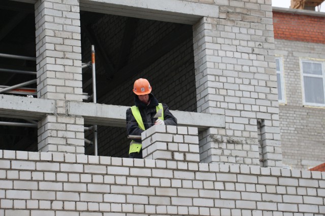 Подрядчик новой школы на Сельме в Калининграде отстаёт от графика строительства