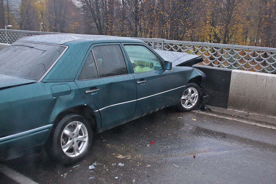 На Эстакадном мосту в Калининграде столкнулись пять автомобилей