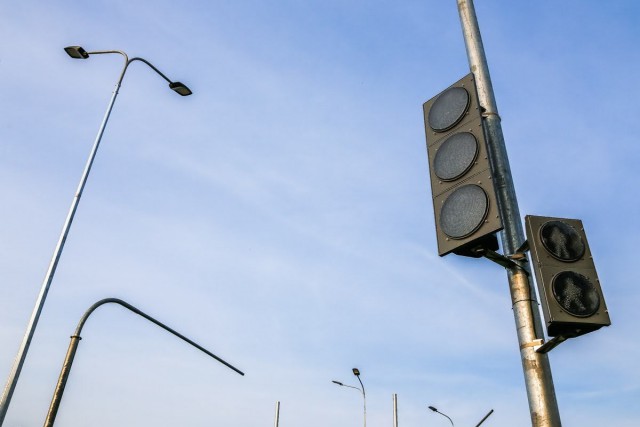 Калининградцев предупреждают о неработающих светофорах возле рынка и на Балтийском шоссе