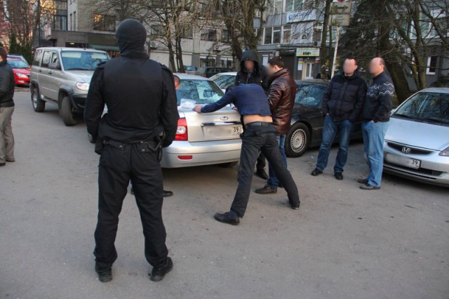 Задержание подозреваемых в убийстве директора лицея №35 в Калининграде