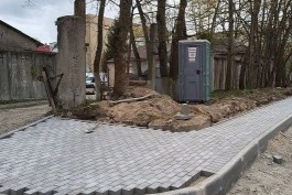 Власти расторгают контракт на обустройство парковки у Детской областной больницы в Калининграде