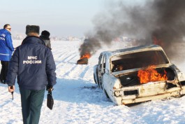 За ночь в Калининграде сгорели три автомобиля