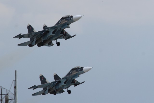 Самолёты морской авиации выполнили ракетно-бомбовые удары на полигоне в Калининградской области