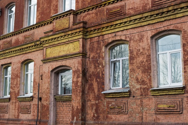 Жители Мамоново выступили против обшивки исторического фасада здания больницы XIX века