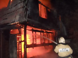 В Светлогорске сгорели четыре деревянных сарая