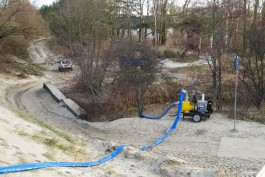 В устье реки Медвежьей установили насосную станцию, чтобы предотвратить подтопление посёлков под Зеленоградском