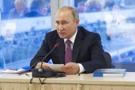 Путин 11 мая рассмотрит вопрос о продлении нерабочих дней в России