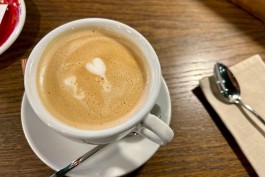 В Калининграде приостановили работу кафе после обращения посетительницы за медпомощью