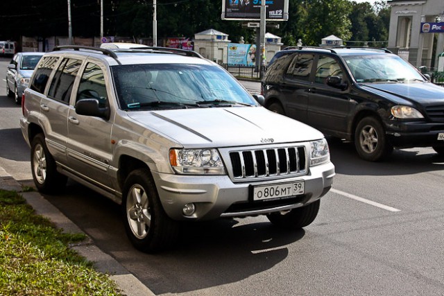 Калининградцев просят убрать автомобили с парковок в центре города