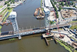 «Вошли в воду»: как идёт строительство дублёров двухъярусного моста в Калининграде (фото)