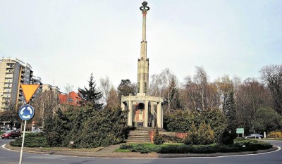 В Польше начали сносить памятник героям Красной армии