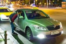 Полиция: Калининградец украл у водителя такси 71 тысячу рублей