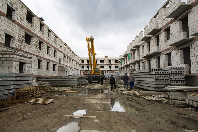 «Дом, который построен не там»: что ждёт жилой комплекс на аэродроме Девау?