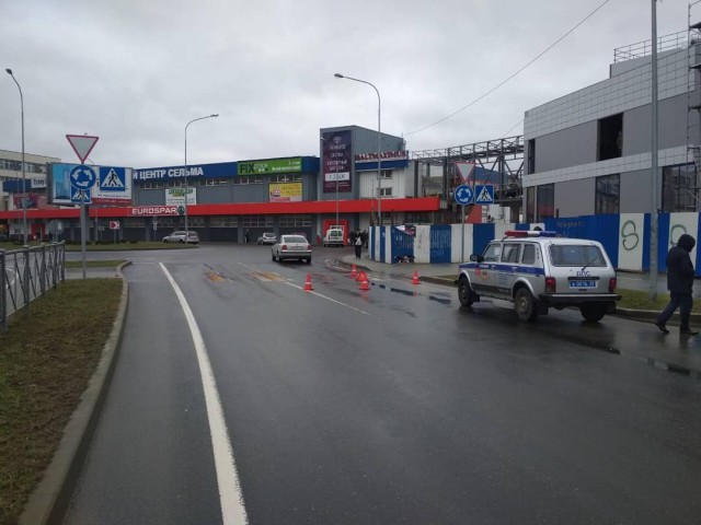 На улице Челнокова в Калининграде «Фольксваген» сбил 14-летнего пешехода