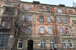 Рядом с пивоваренным заводом в Черняховске отремонтируют старинный дом с декором (фото)