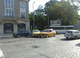 На проспекте Мира «Опель» врезался в машину такси