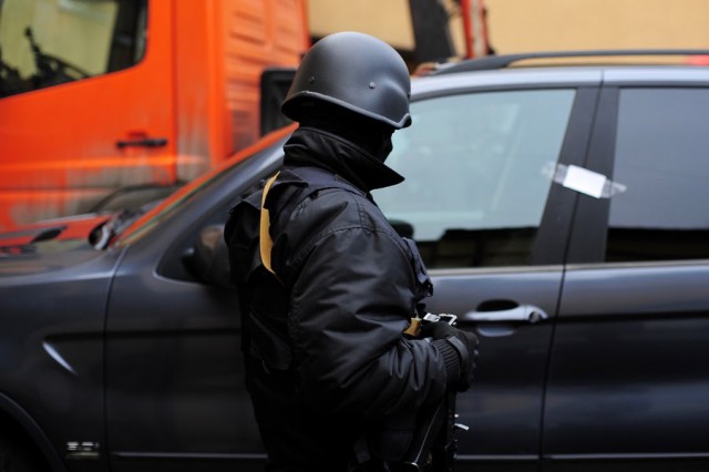 У калининградского застройщика арестовали участок и пять автомобилей за долги
