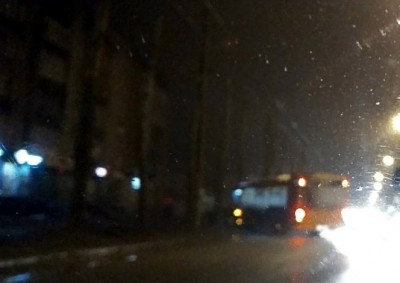 На ул. Громовой в Калининграде пассажирский МАЗ врезался в дерево