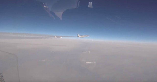 Пентагон опубликовал видео сопровождения ВВС США российских Су-30 над Балтикой (видео)