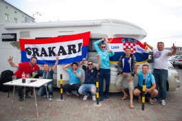 «Никакого секса! Ну, может, только разок»: как болельщики Хорватии проводят дни перед матчем в Калининграде