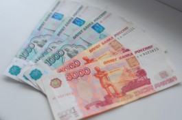Калининградца обманули на 220 тысяч рублей при оформлении вида на жительство