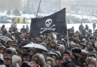 Грызлов: Граждан на митинги привлекали деньгами из-за рубежа