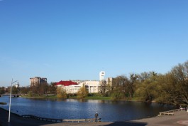 Территорию вокруг ГТРК «Калининград» на Нижнем озере огородят забором 
