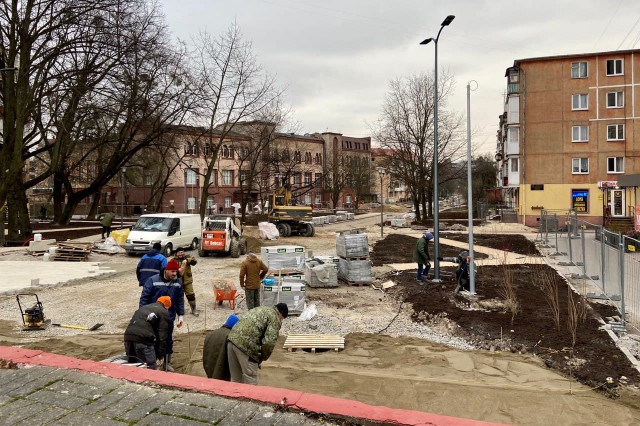 «Не видно конца и края»: подрядчик не успевает завершить реконструкцию улицы Рокоссовского в срок