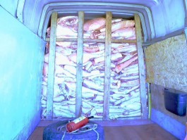 Уроженец Азербайджана пытался ввезти в регион 1,2 тонны свинины из Польши