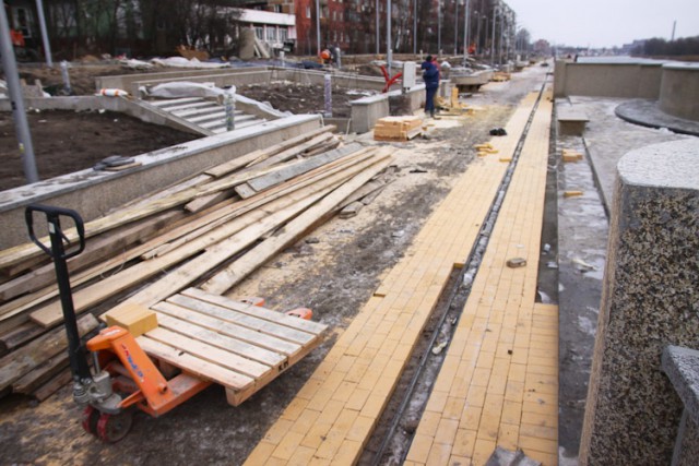 «Не стали торопить подрядчиков»: сдачу набережной Трибуца перенесли на февраль (фото)