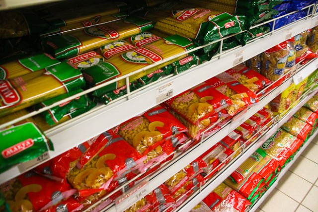 Ритейлеры: После Нового года цены на продукты в магазинах вырастут на 15%
