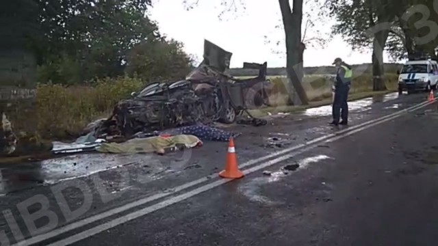 УМВД: В аварии под Янтарным погибли 22-летний водитель и 28-летний пассажир «Доджа»