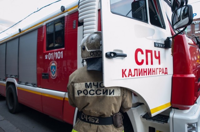 На улице Гончарова в Калининграде произошёл крупный пожар