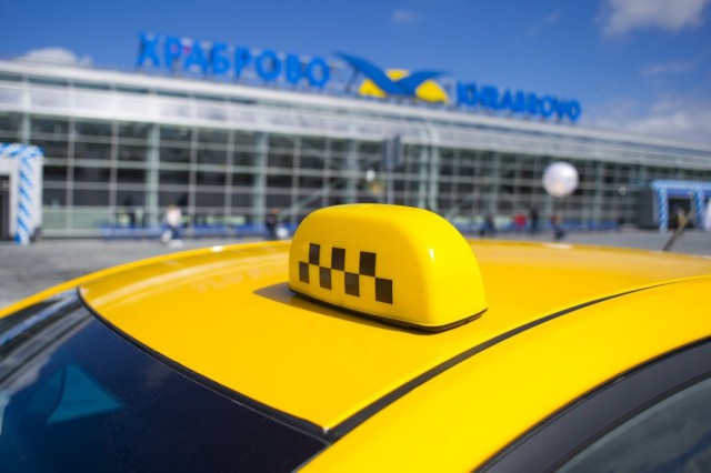 В Калининградской области полицейские задержали двух пьяных таксистов