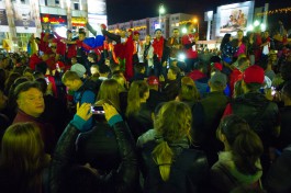 «Калининградская тыква»: как марокканцы и испанцы ночью веселились на площади Победы (фото)