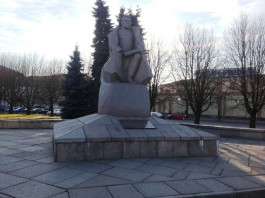 В Калининграде разрушается памятник маршалу Василевскому (фото)
