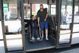 «Простое равнодушие»: почему общественный транспорт Калининграда недоступен инвалидам-колясочникам  (фото)
